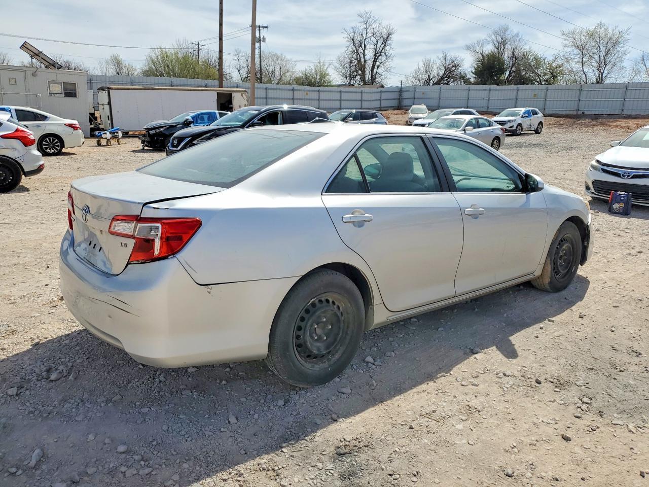 2012 Toyota Camry Le - Image 3