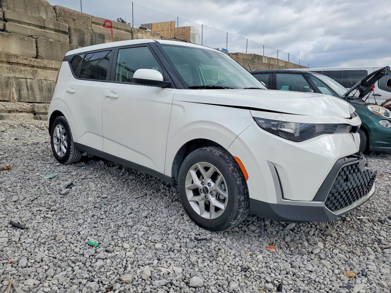2025 Kia Soul Lx - Image 4