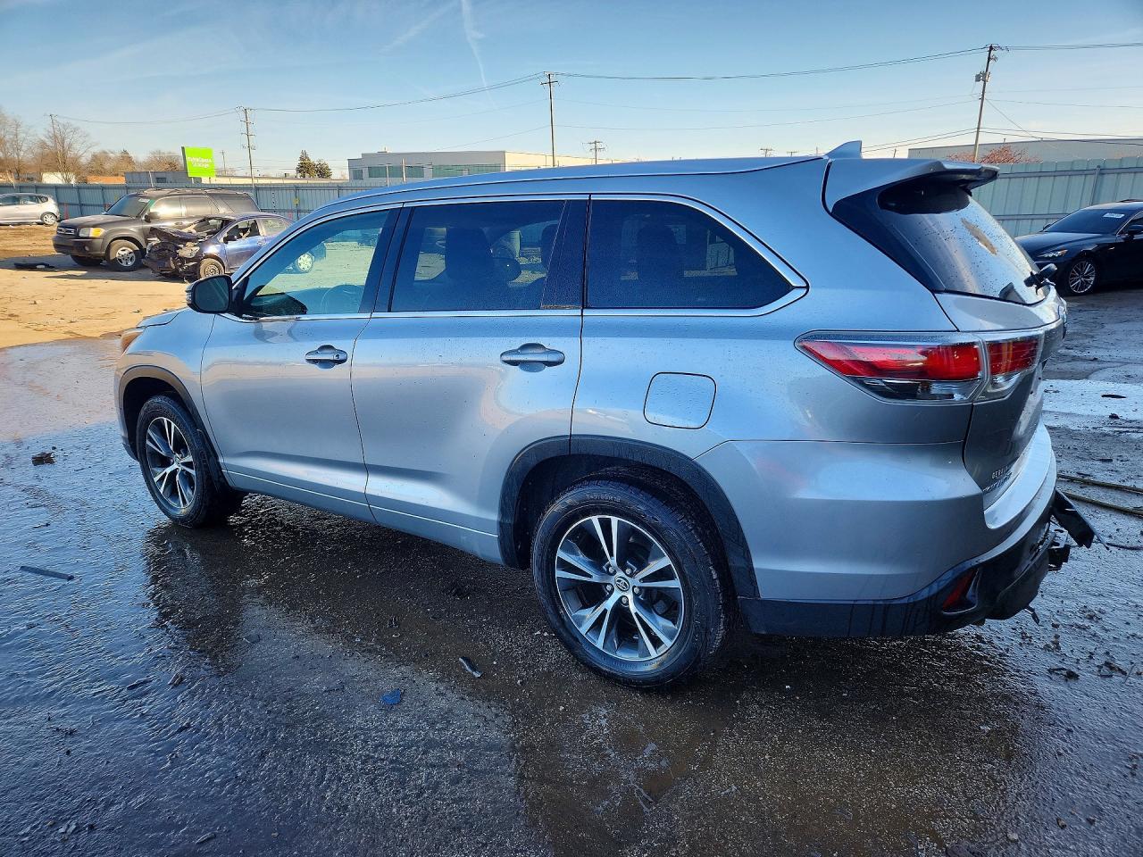 2016 Toyota Highlander Xle - Фото 2