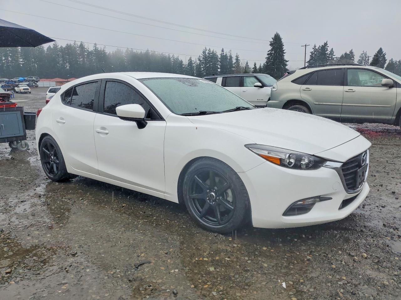 2018 Mazda 3 Sport - Image 4