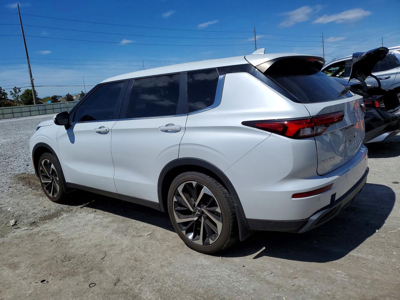 2022 Mitsubishi Outlander Es - Фото 2