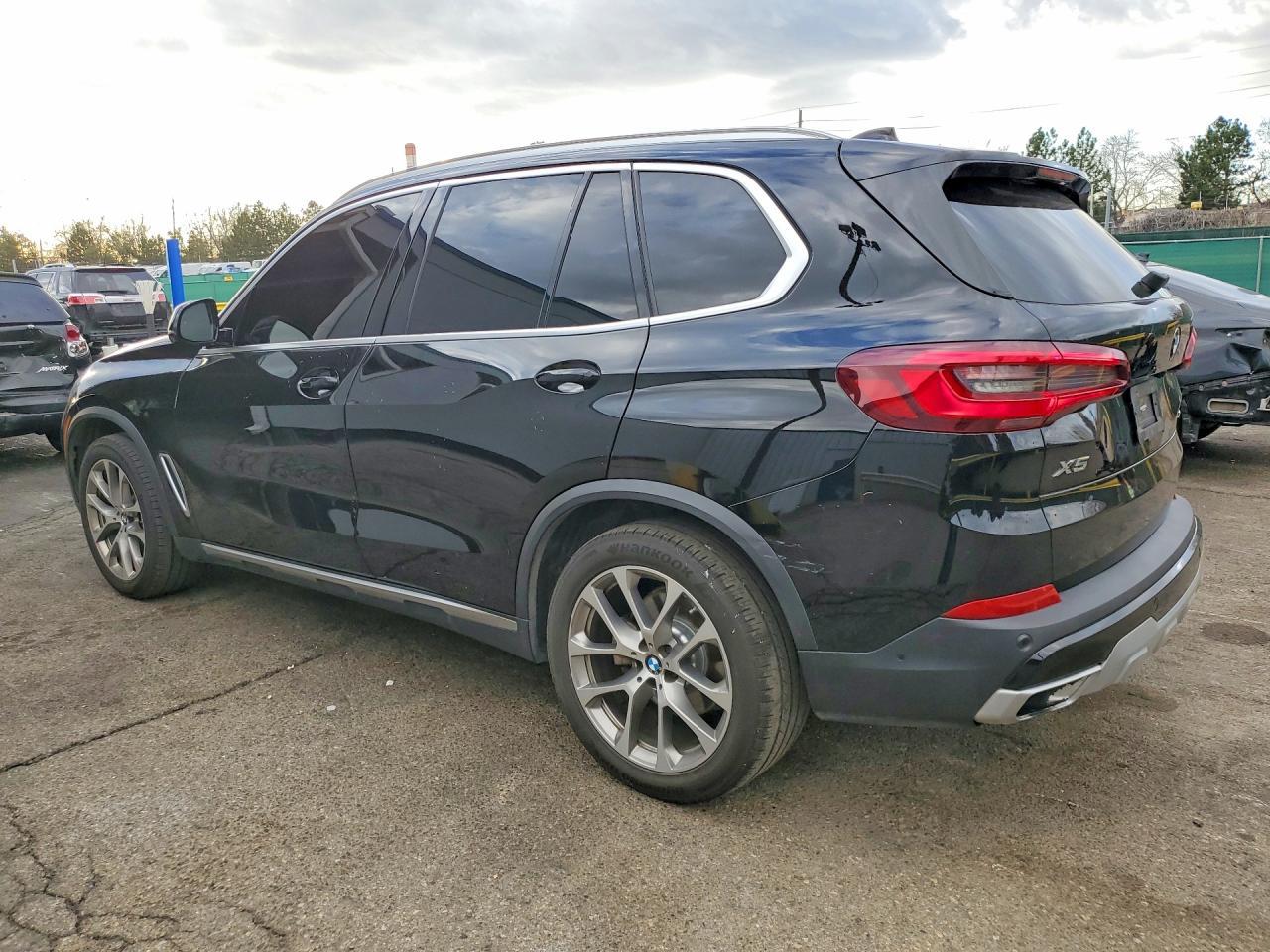2022 BMW X5 xDrive40I - Фото 2
