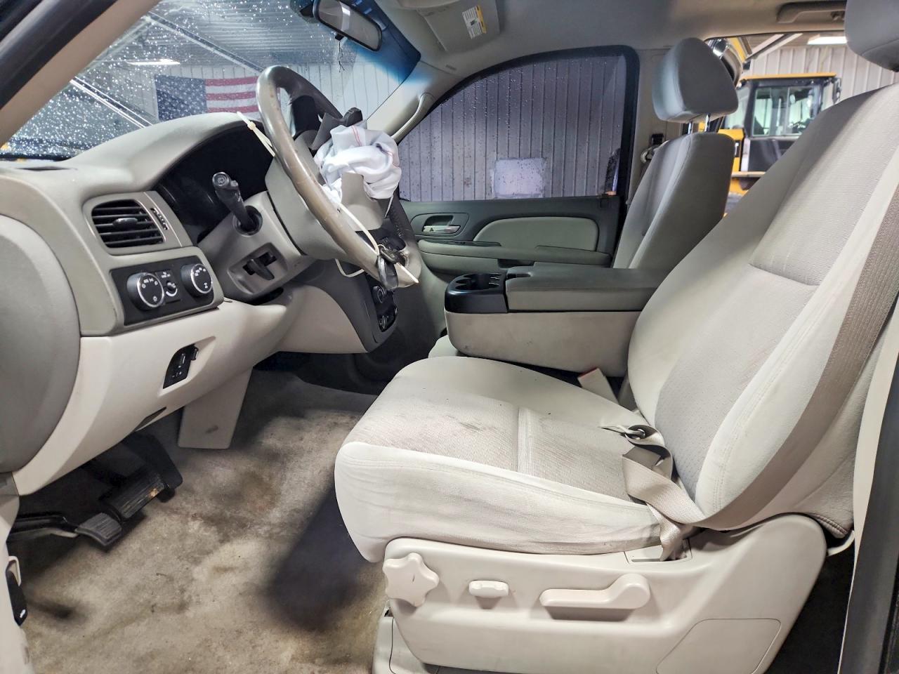 2009 Chevrolet Suburban K2500 Ls - Фото 7