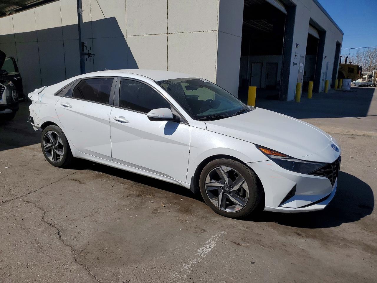2023 Hyundai Elantra Sel - Image 4