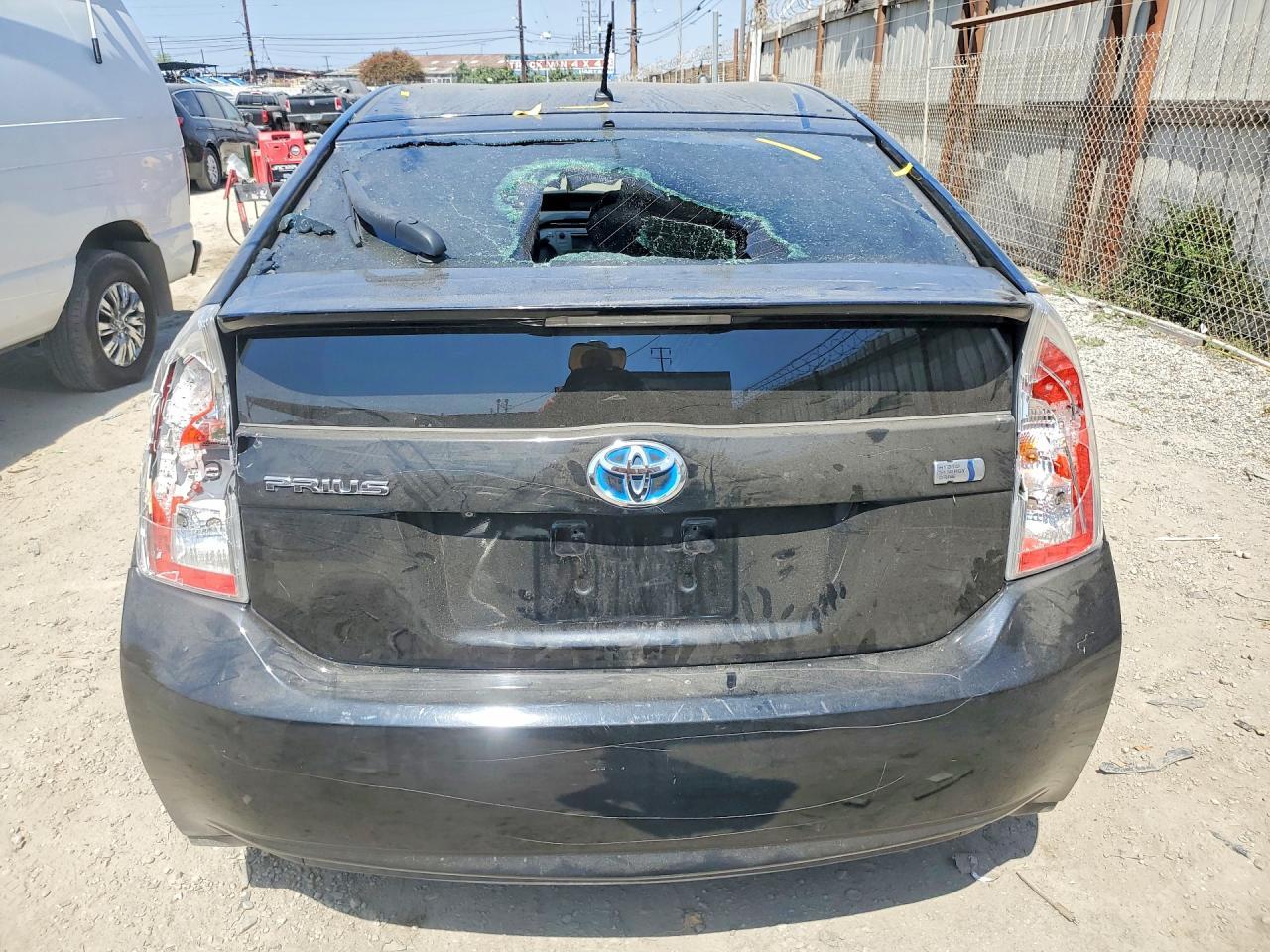 2015 Toyota Prius Two - Фото 6