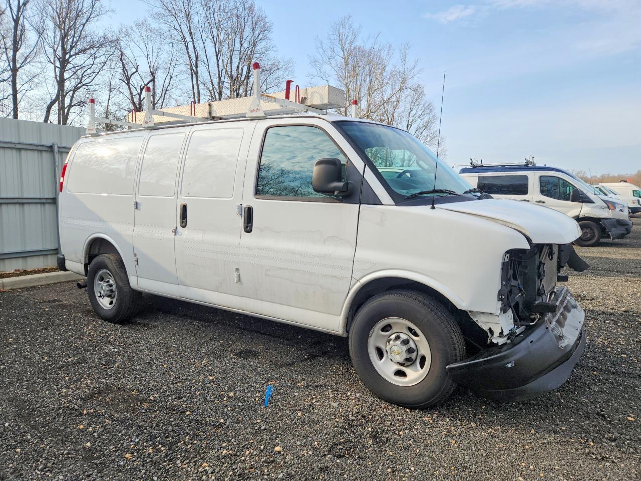 2025 Chevrolet Express G3500 Utility / Service Van - Image 4