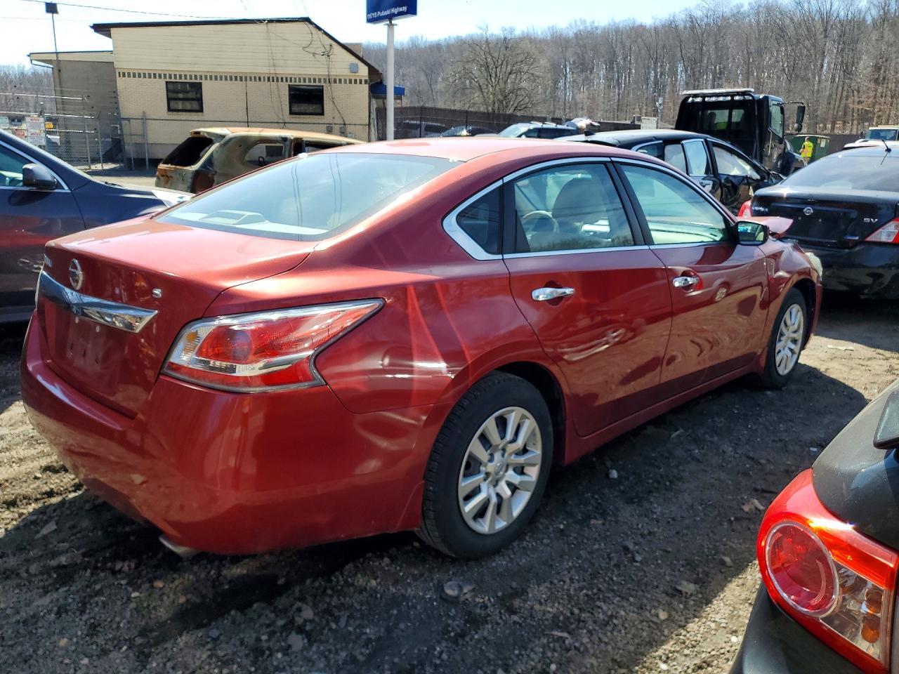 2015 Nissan Altima 2.5 S - Фото 3