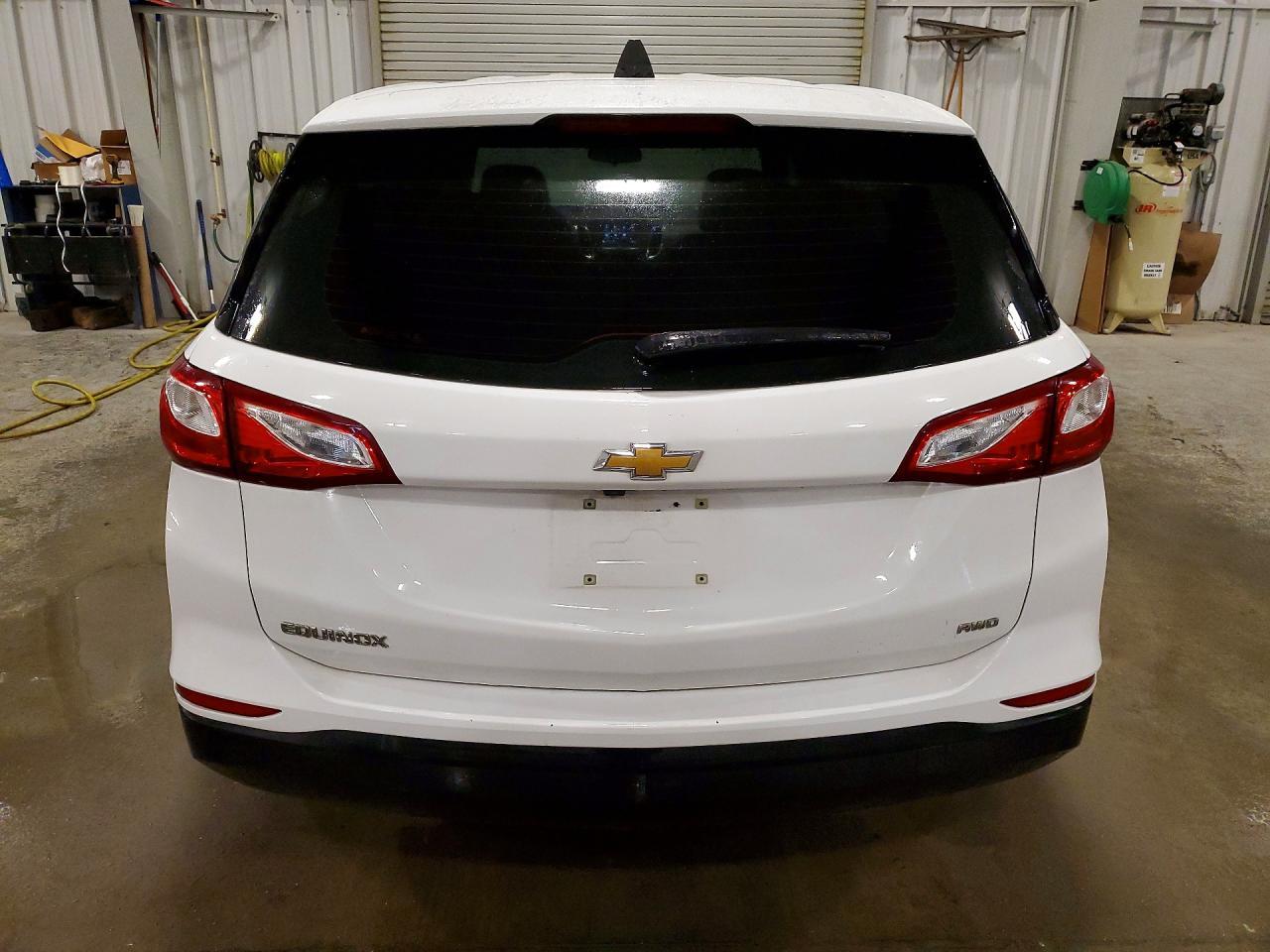2020 Chevrolet Equinox Ls - Image 6