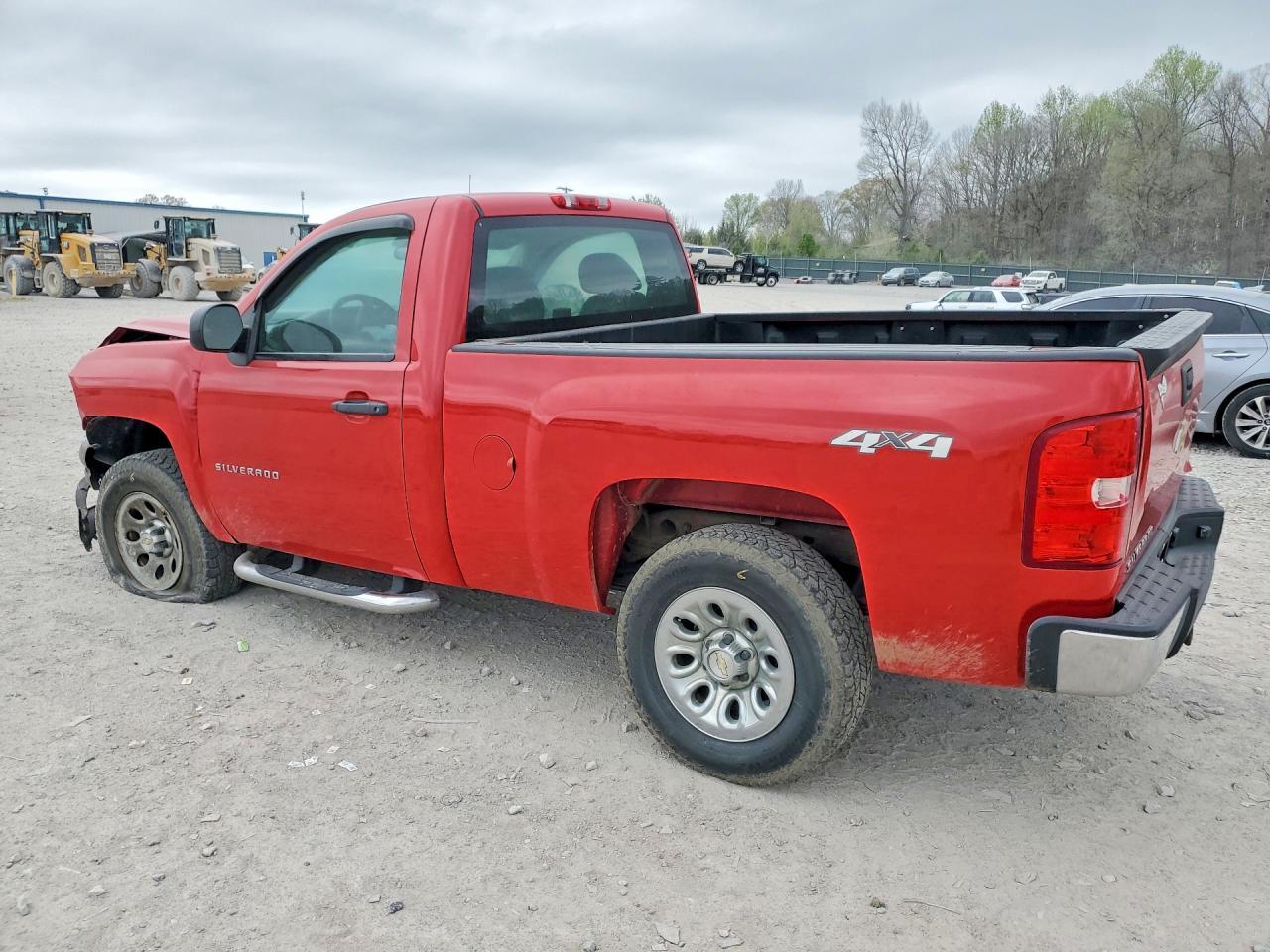 2013 Chevrolet Silverado K1500 - Фото 2
