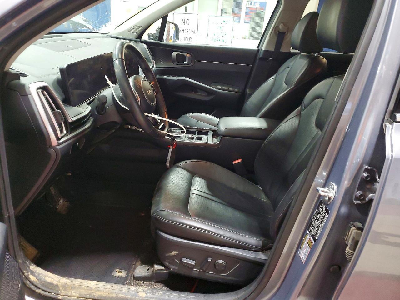 2024 Kia Sorento S - Image 7