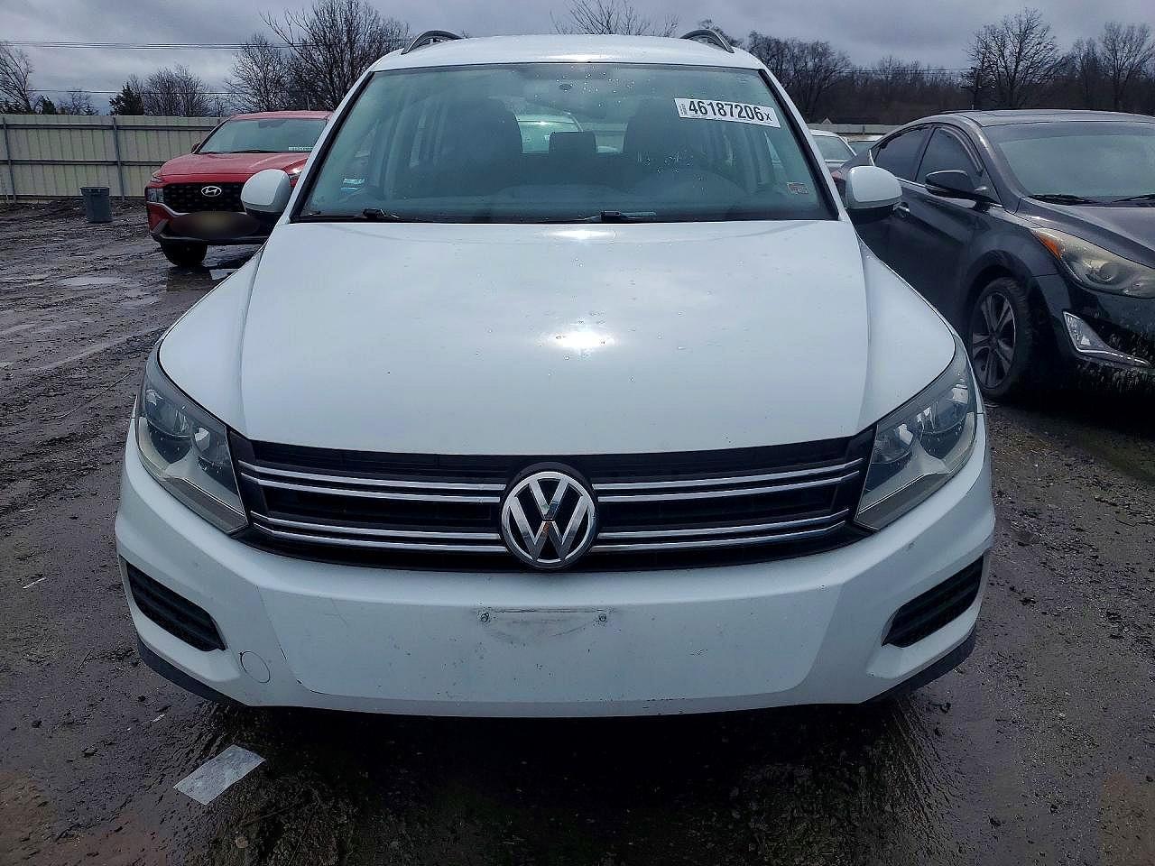 2015 Volkswagen Tiguan S - Image 5