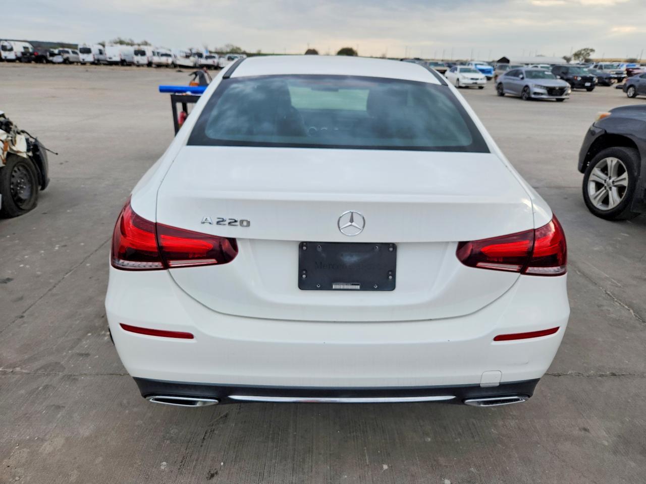 2019 Mercedes-Benz A 220 - Фото 6