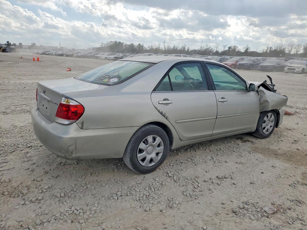 2006 Toyota Camry Le - Фото 3