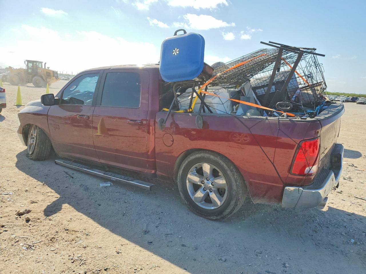 2019 Ram 1500 Classic Slt - Фото 2