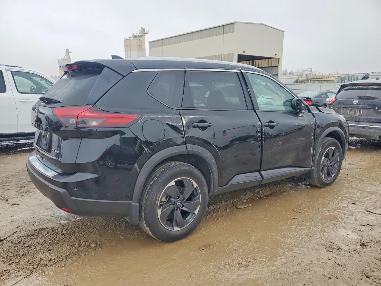 2024 Nissan Rogue Sv - Image 3