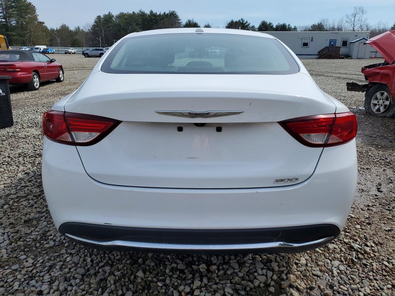 2015 Chrysler 200 Limited - Фото 6