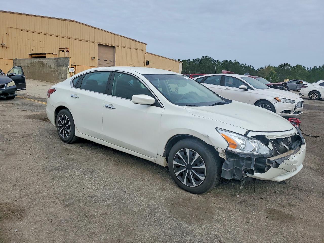 2015 Nissan Altima 2.5 S - Image 4