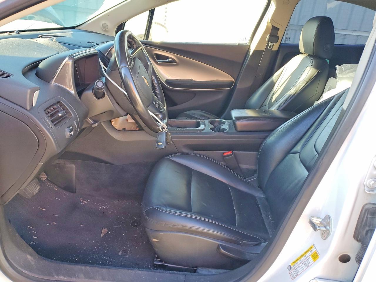 2015 Chev Volt - Image 7