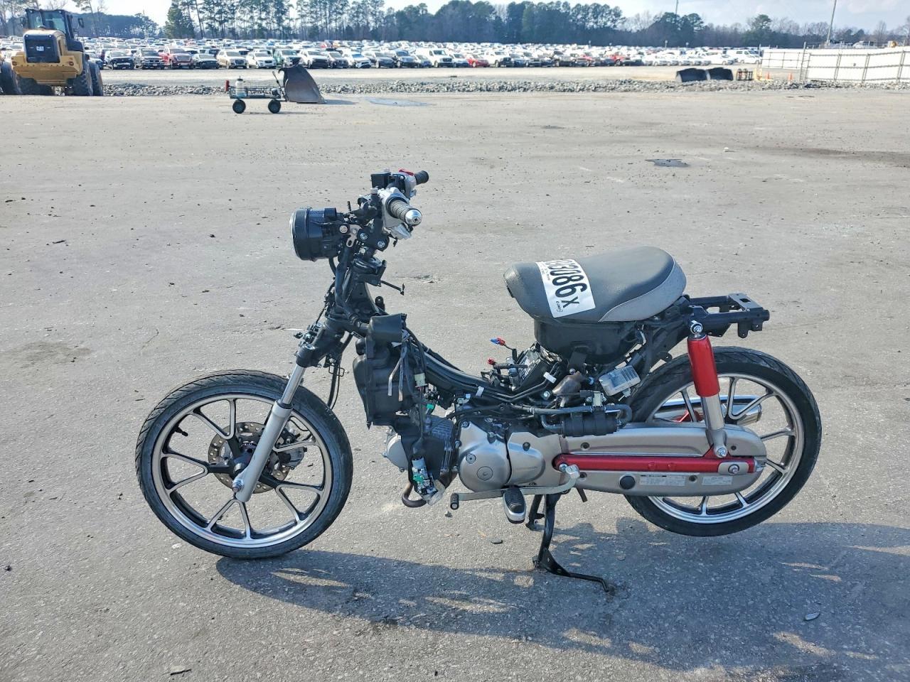 2021 Honda C125 A - Фото 3