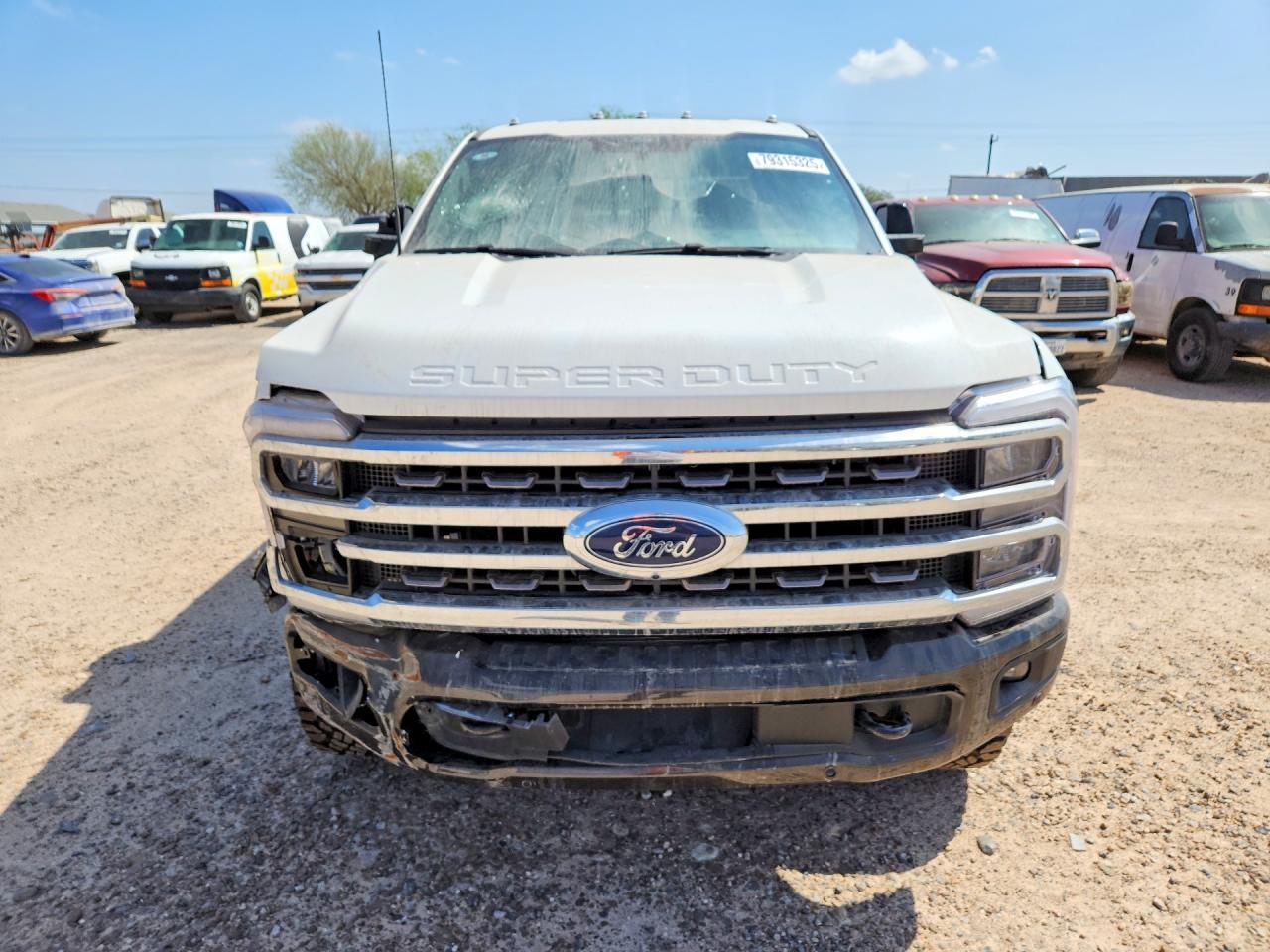 2025 Ford F350 Super Duty - Фото 5