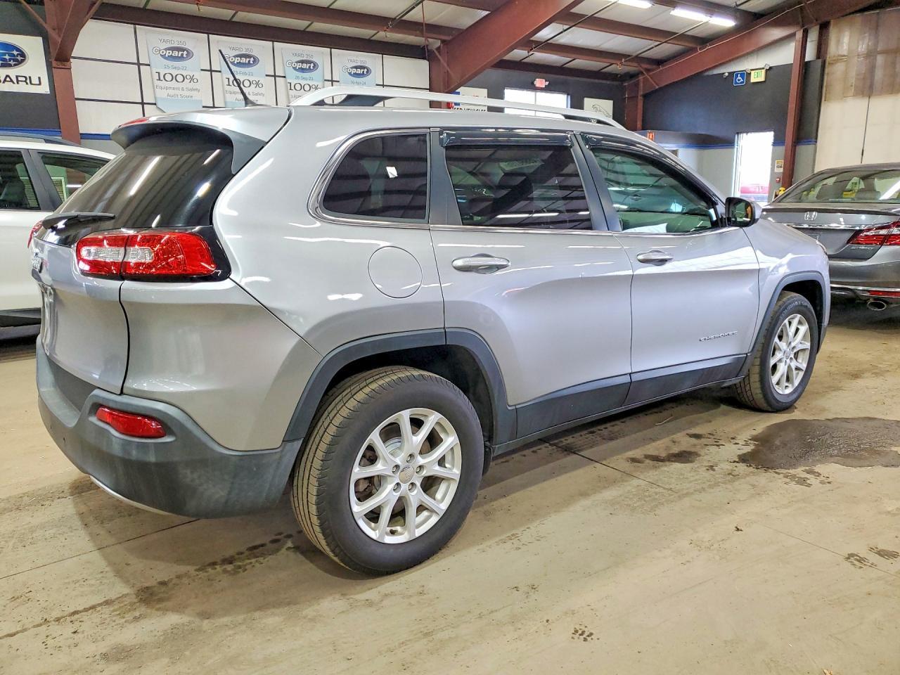 2015 Jeep Cherokee Latitude - Фото 3