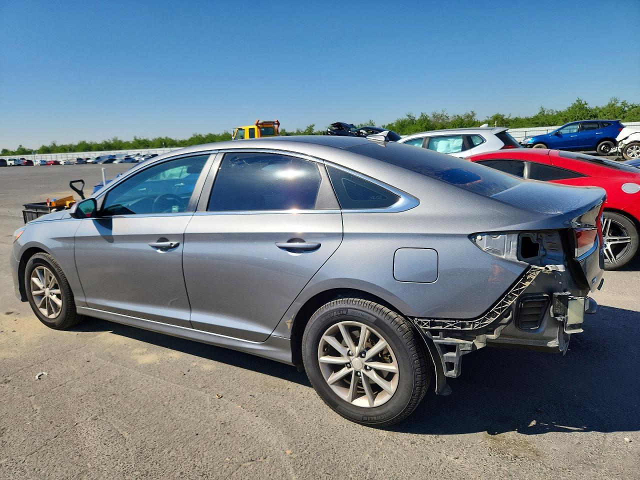 2018 Hyundai Sonata Se - Фото 2