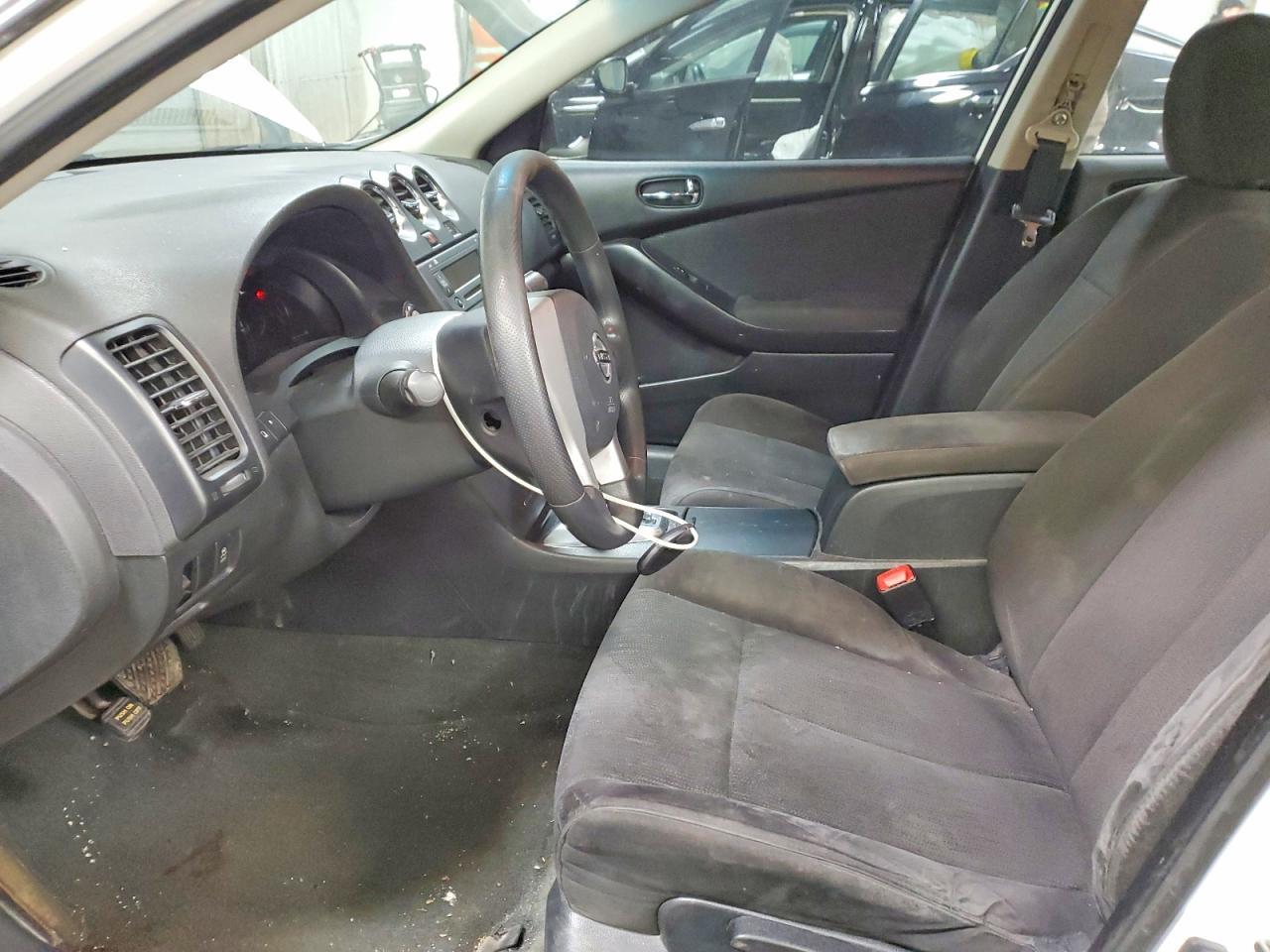 2011 Nissan Altima 2.5 - Фото 7