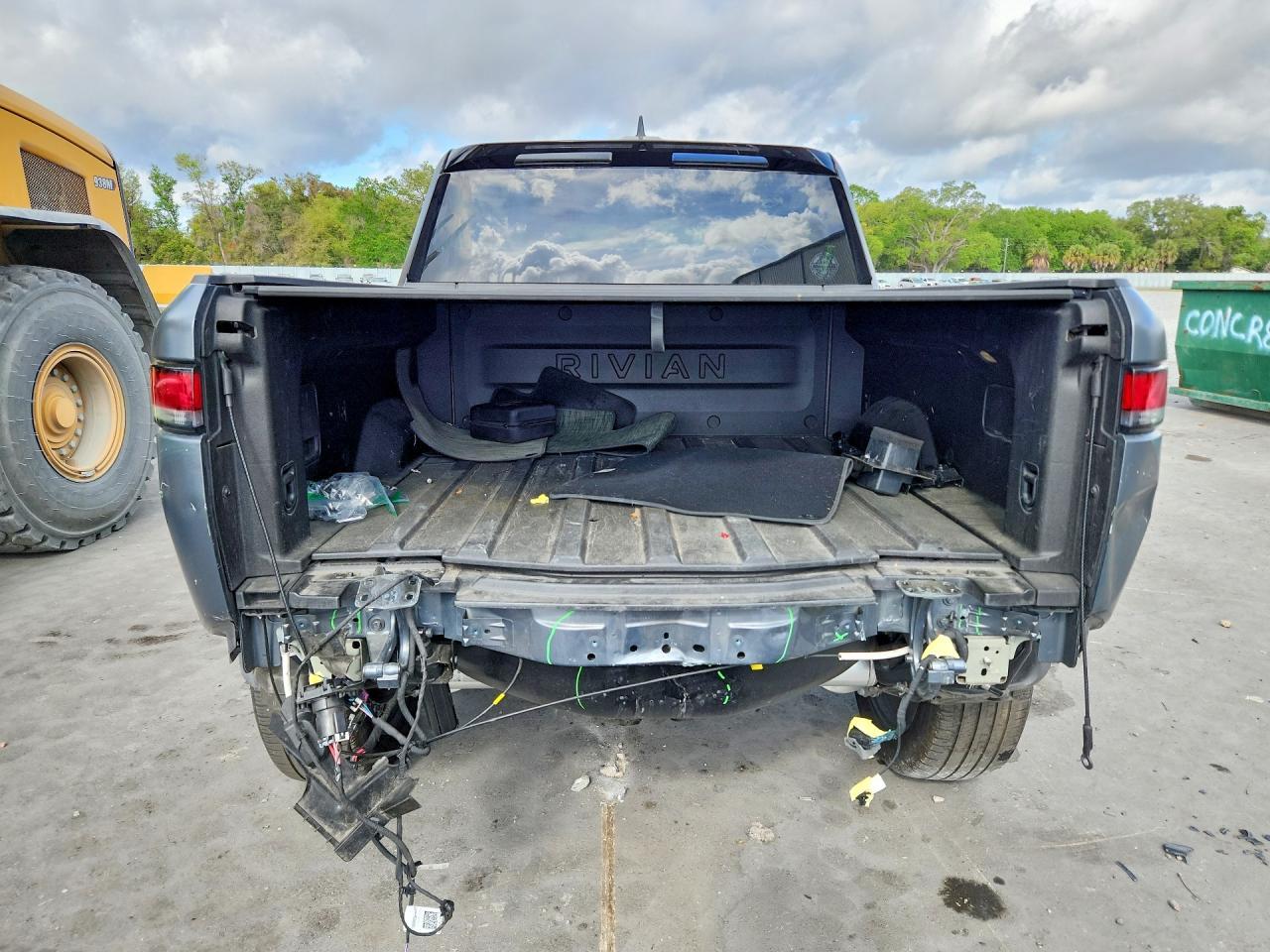 2023 Rivian R1T Adventure - Image 6