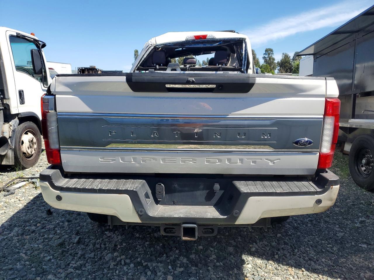 2017 Ford F350 Super Duty - Фото 6