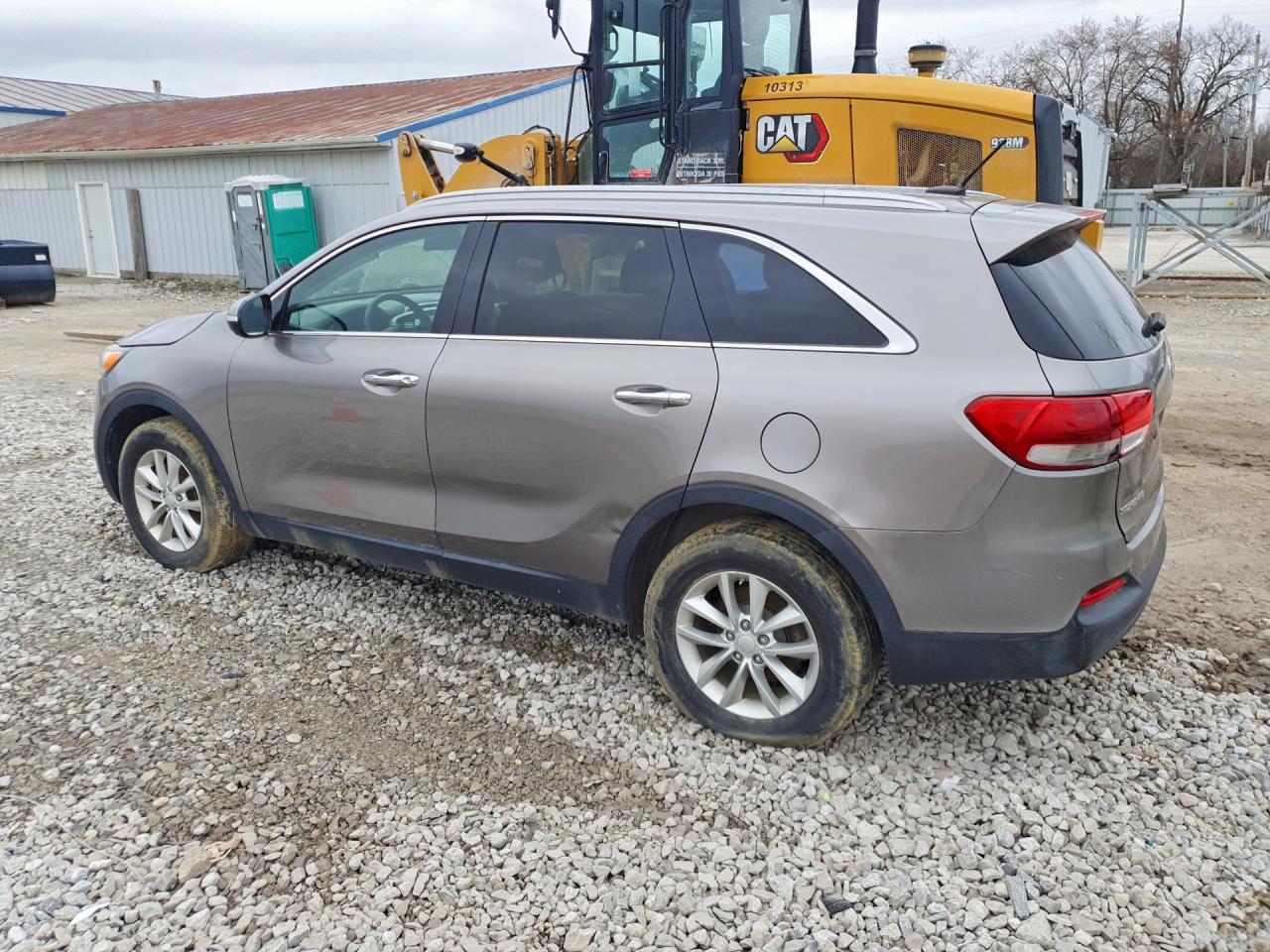 2017 Kia Sorento Lx - Image 2