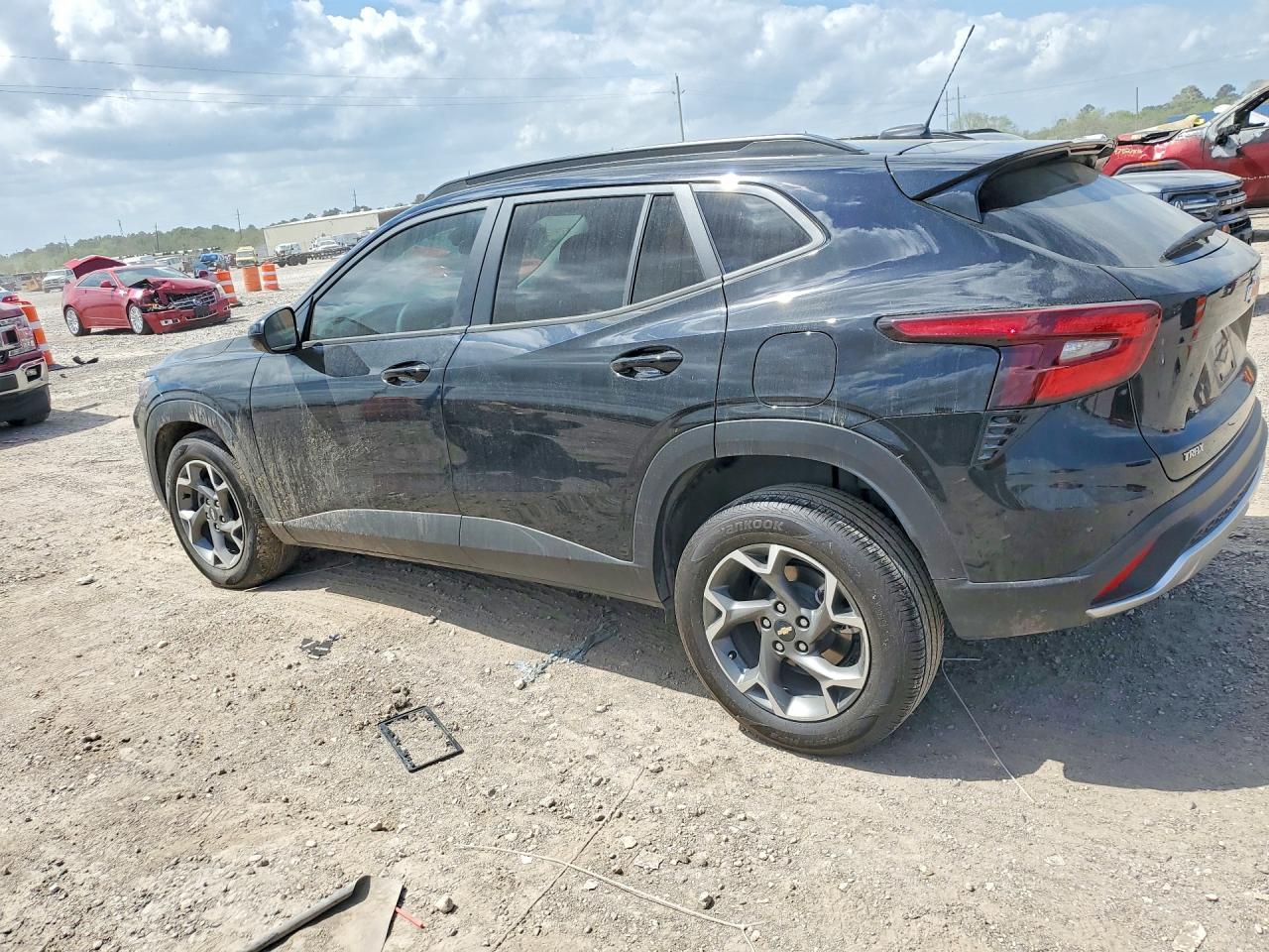 2025 Chevrolet Trax 1Lt - Фото 2
