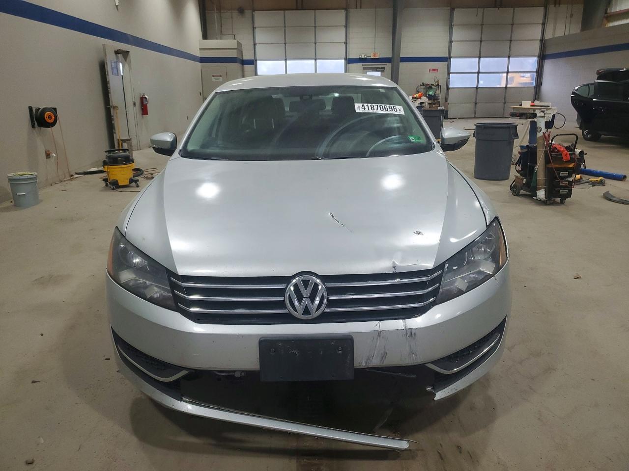 2015 Volkswagen Passat S - Фото 5