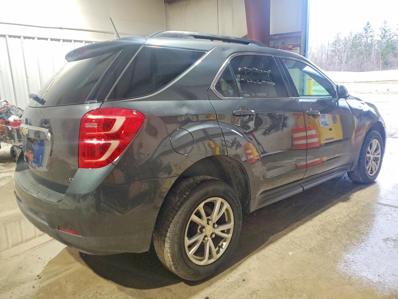 2017 Chevrolet Equinox Lt - Image 3