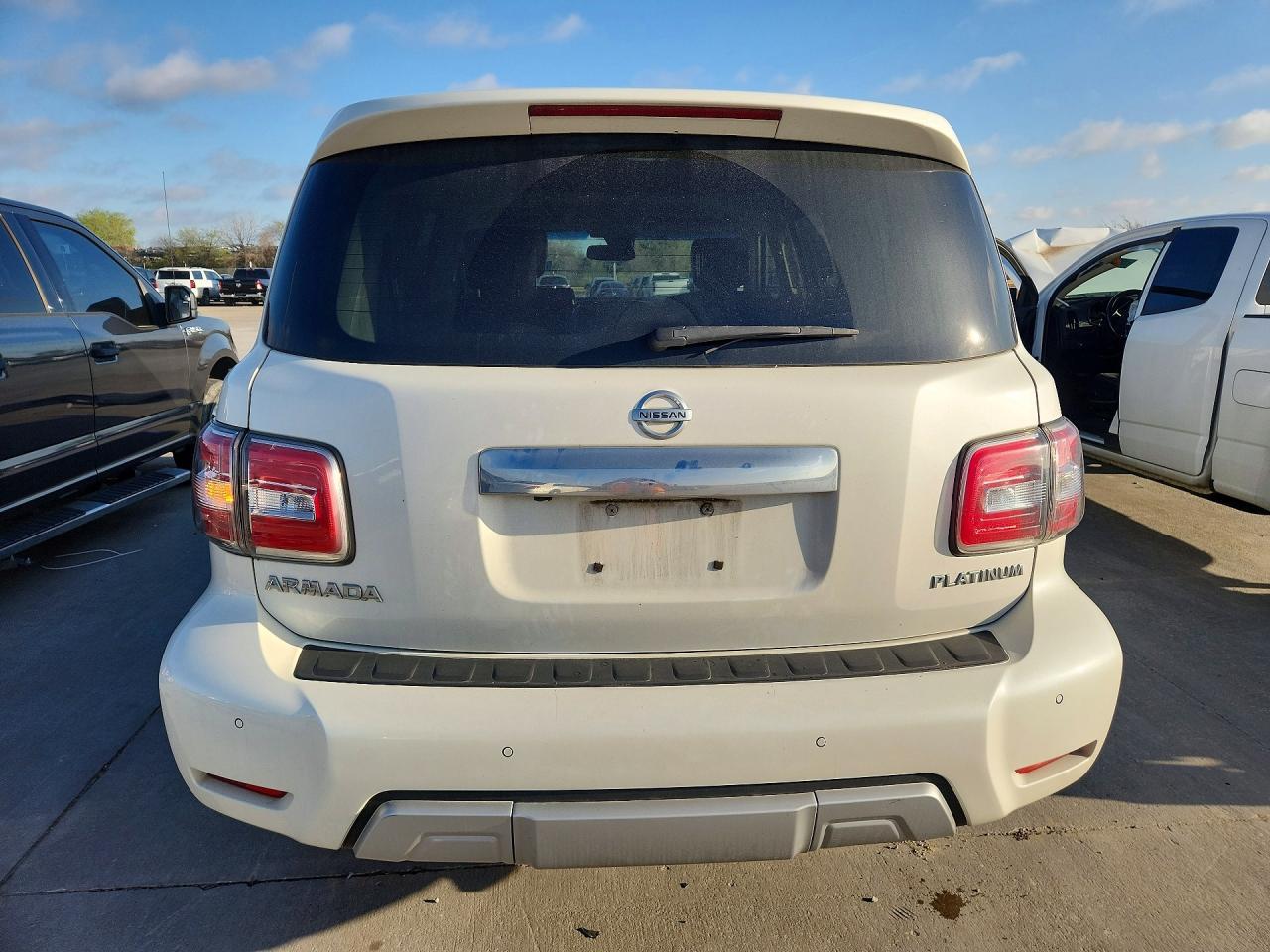 2017 Nissan Armada Platinum - Фото 6