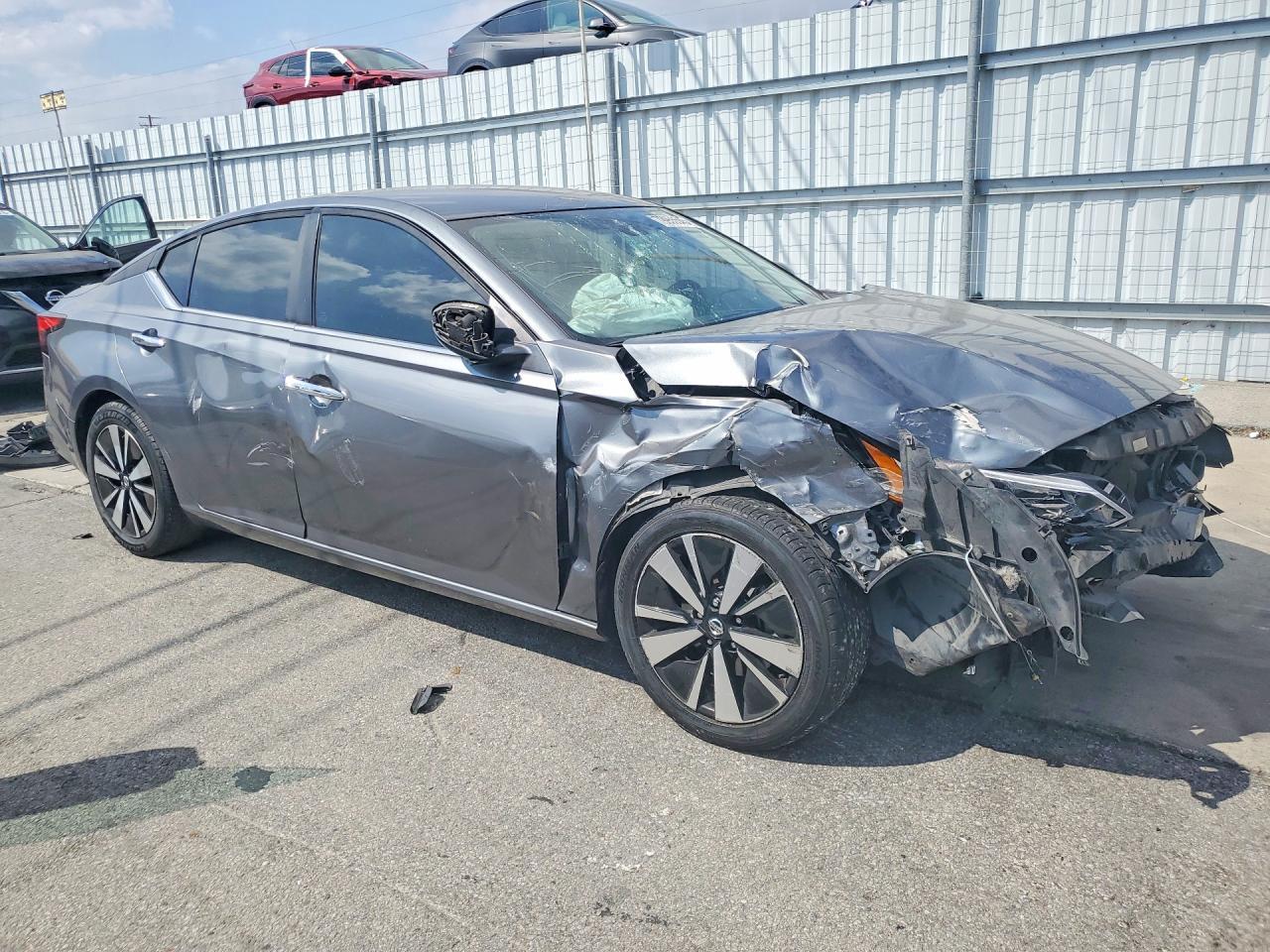 2021 Nissan Altima 2.5 Sv - Фото 4