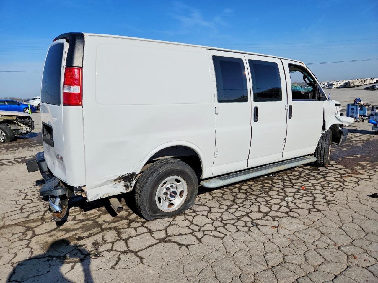 2020 GMC Savana 2500 Cargo Delivery Van - Image 3