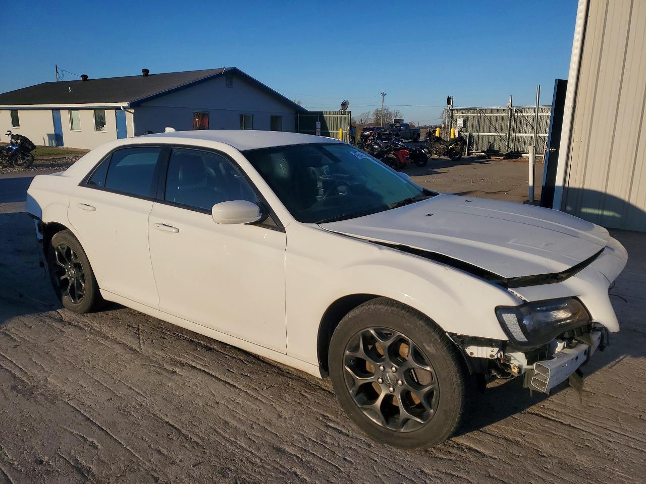 2019 Chrysler 300 S - Фото 4