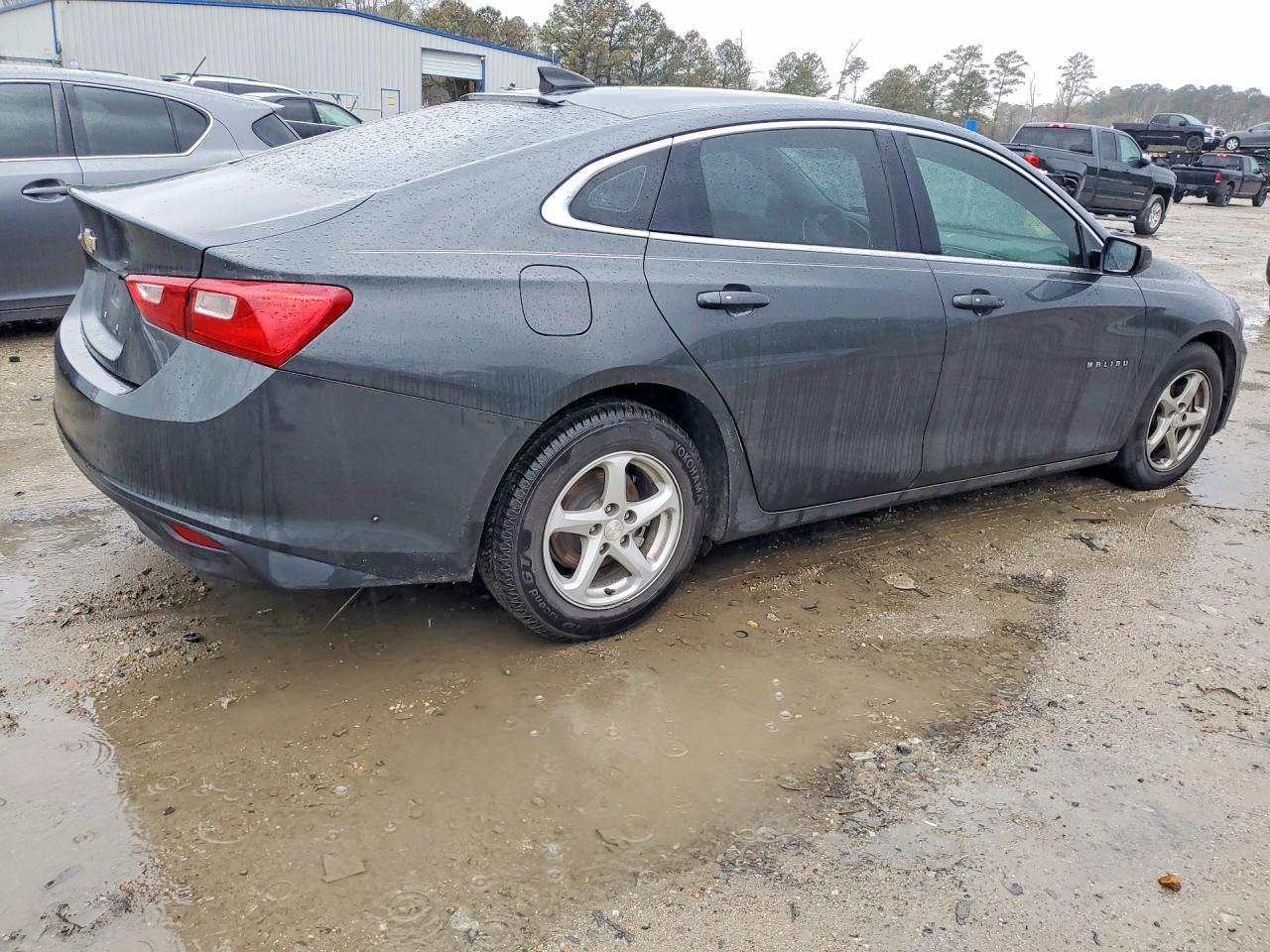 2017 Chevrolet Malibu Ls - Фото 3