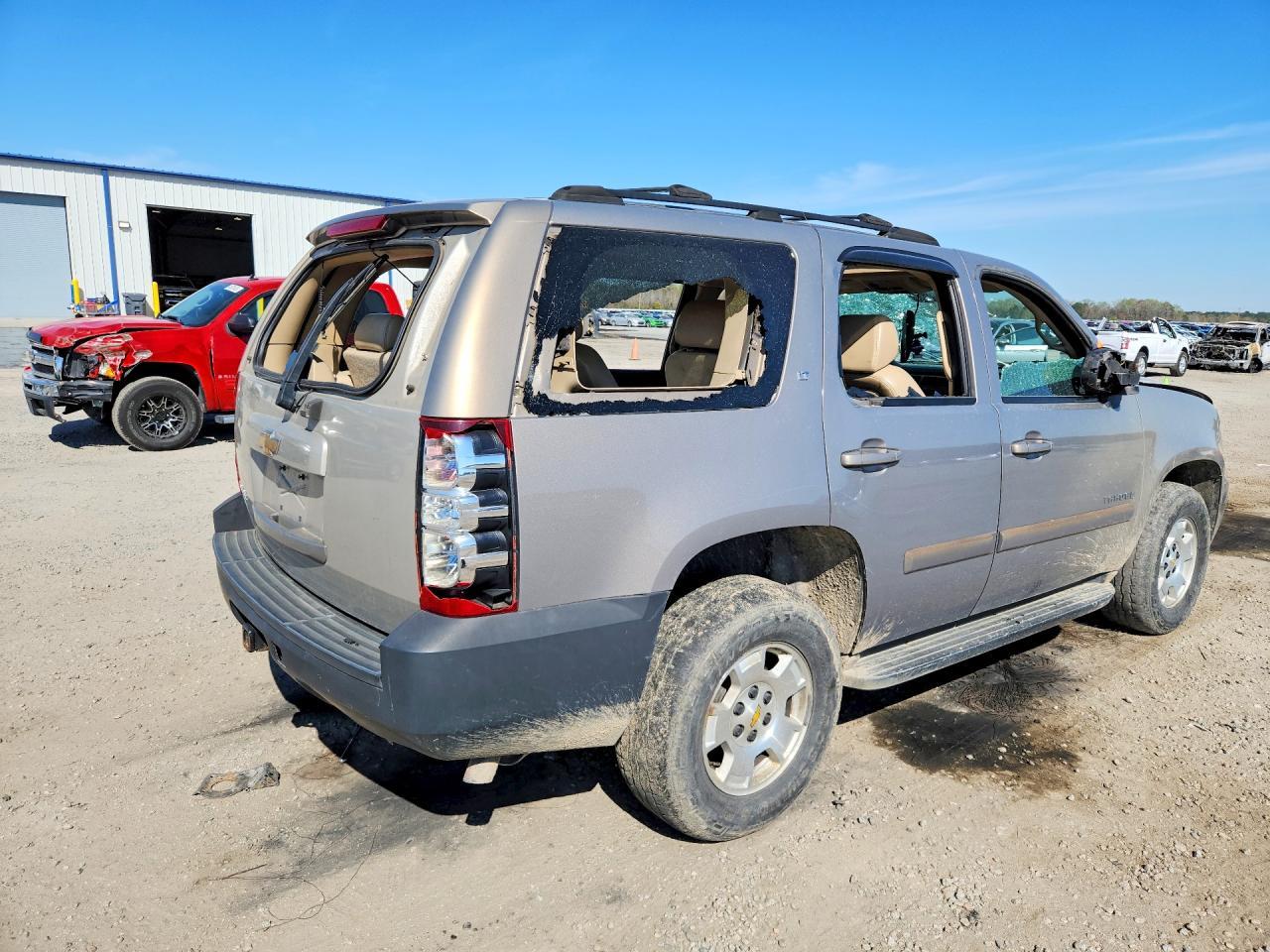 2007 Chevrolet Tahoe K1500 - Image 3