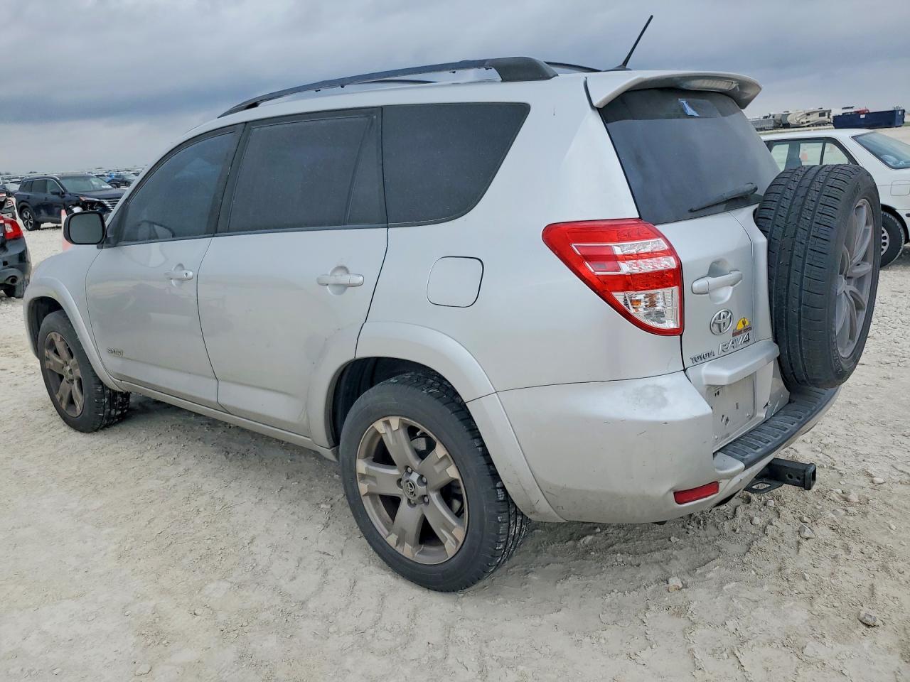 2010 Toyota Rav4 Sport - Image 2