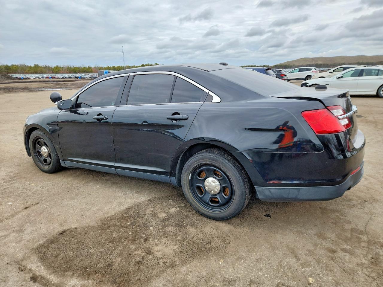 2014 Ford Taurus Police Interceptor - Фото 2