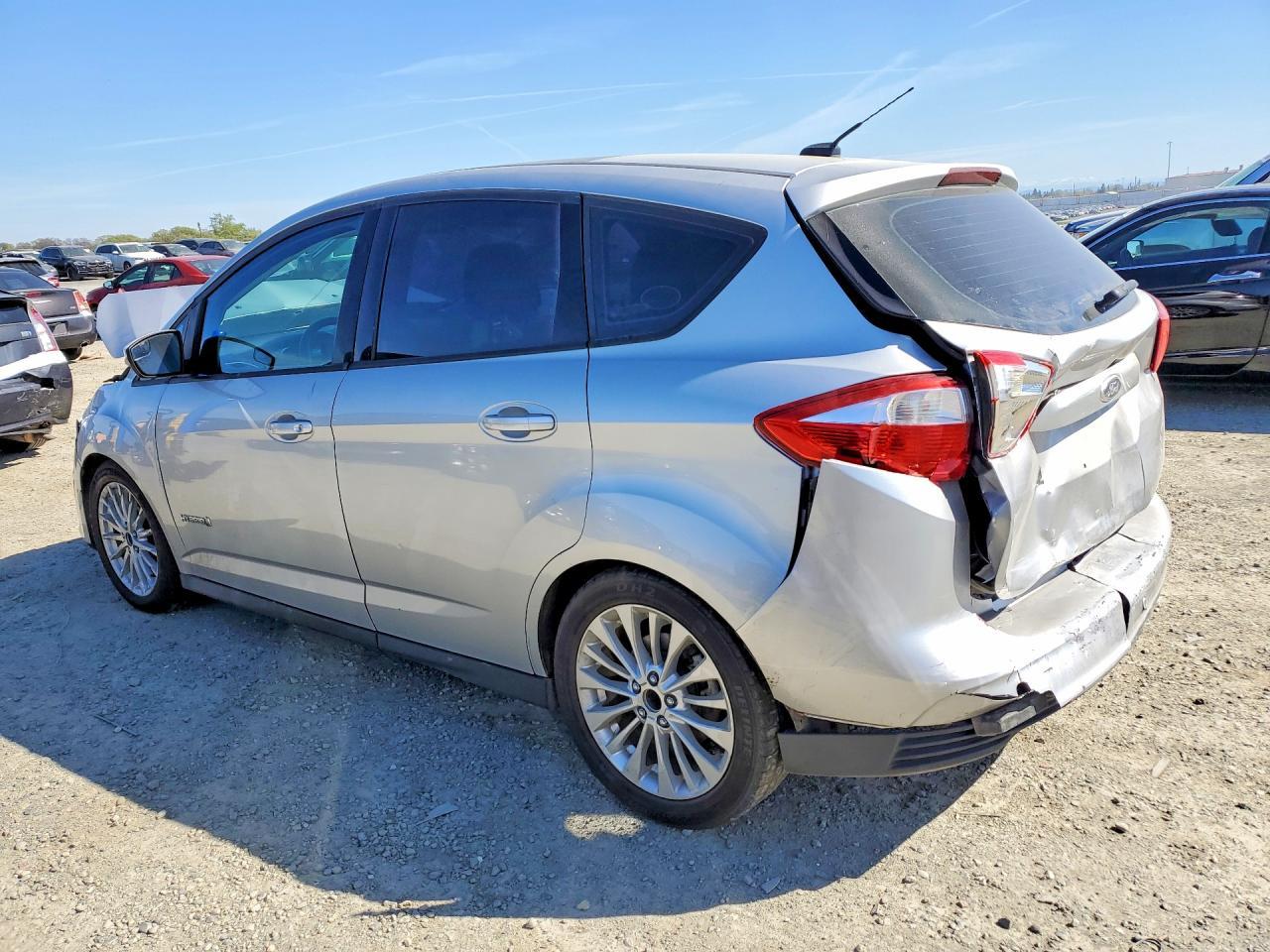 2013 Ford C-Max Se - Image 2