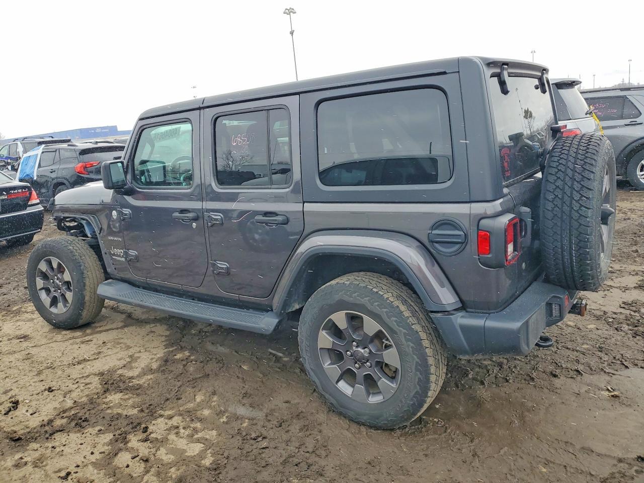 2019 Jeep Wrangler Unlimited Sahara - Фото 2