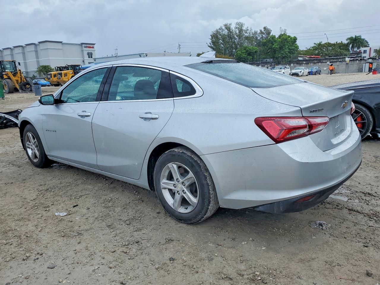 2022 Chevrolet Malibu Lt - Image 2