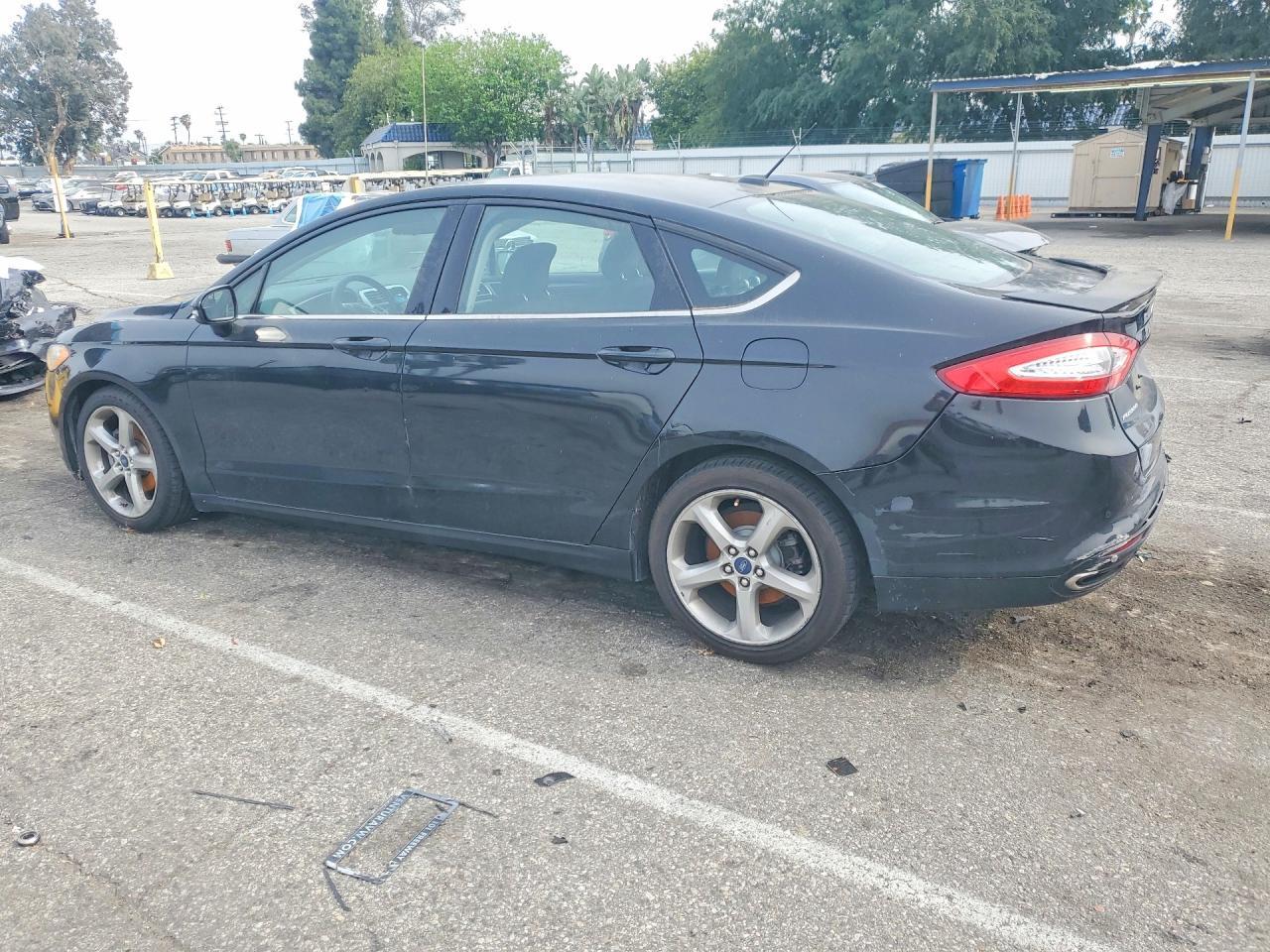 2014 Ford Fusion Se - Image 2