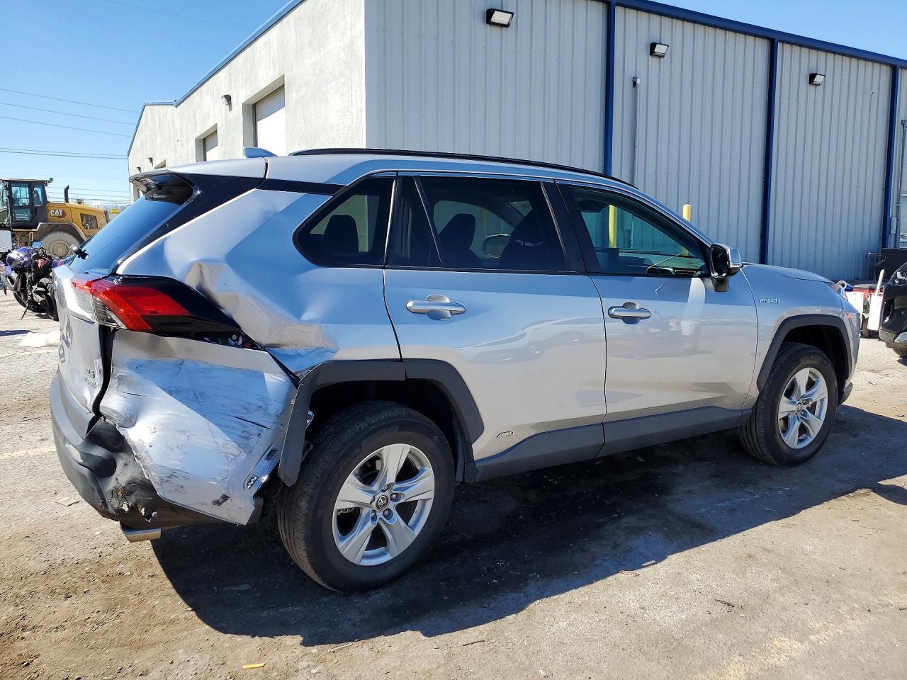 2021 Toyota Rav4 Hybrid Xle - Image 3