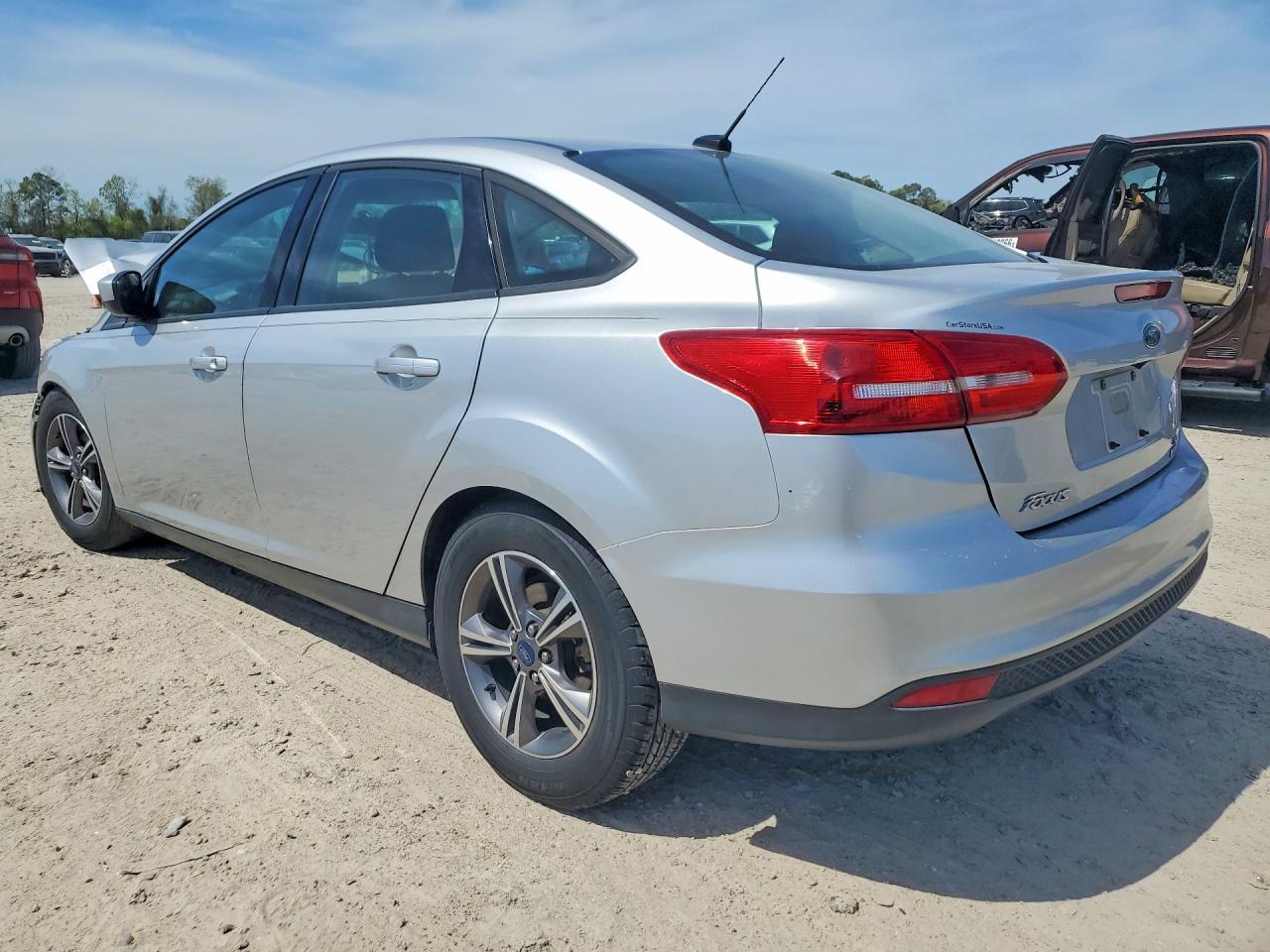 2018 Ford Focus Se - Фото 2