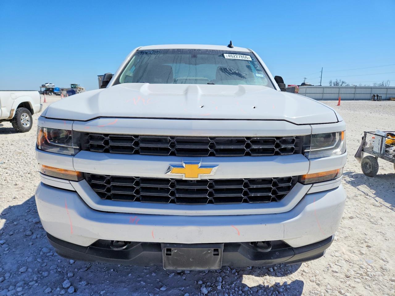 2018 Chevrolet Silverado K1500 Custom - Фото 5