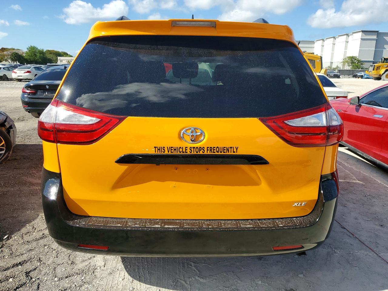 2019 Toyota Sienna Xle 8-Passenger - Image 6