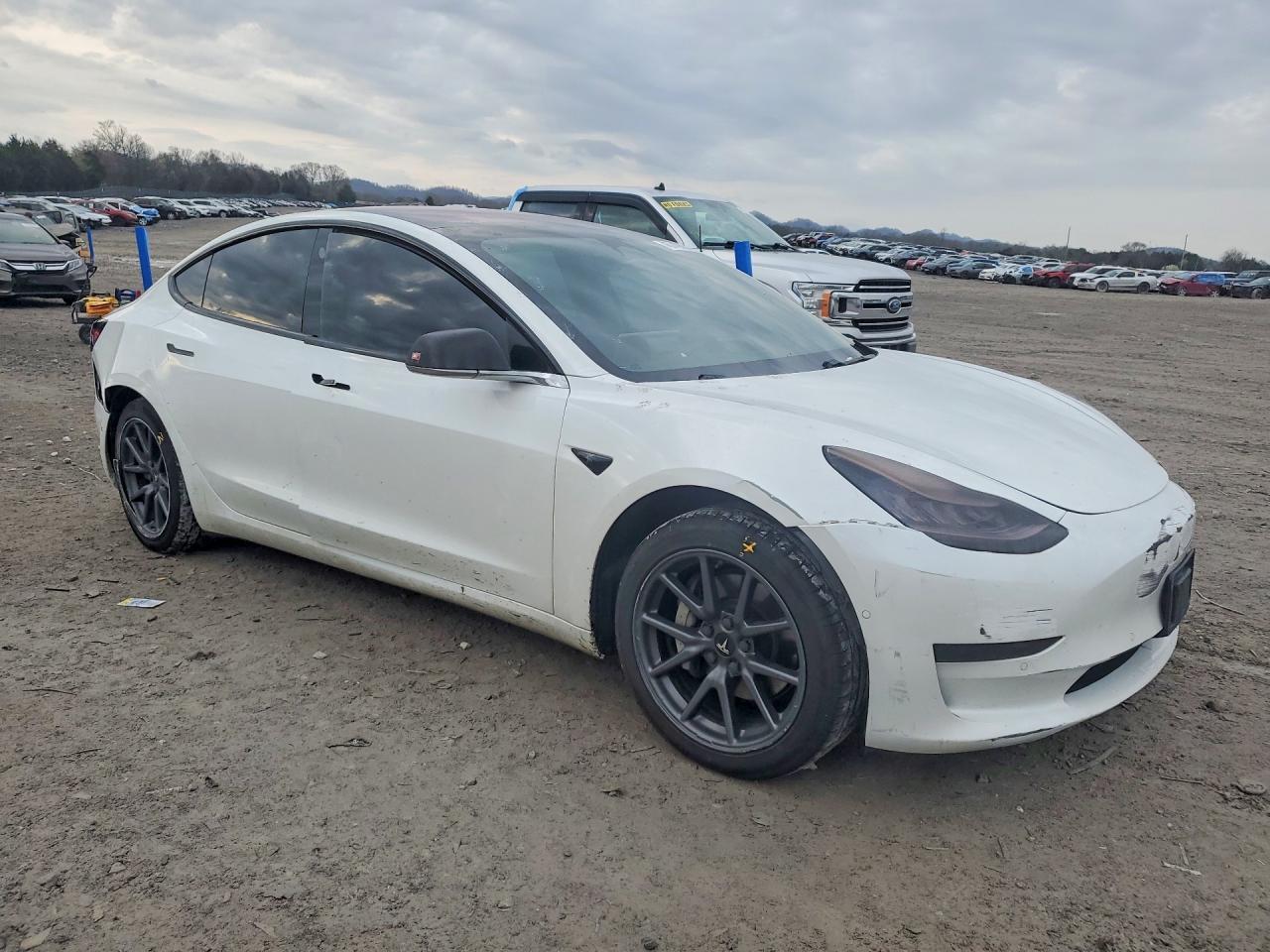 2019 Tesla Model 3 - Image 4